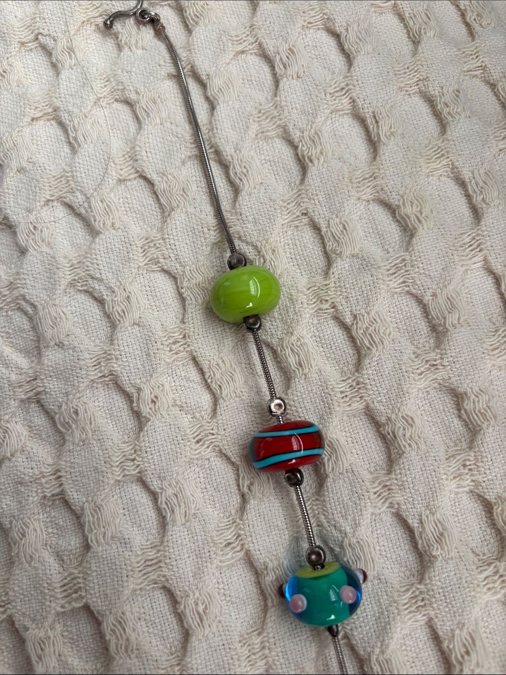 Vintage necklace w/ glass beads - Picture 7 of 9